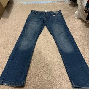 Stretch fabric jeans.